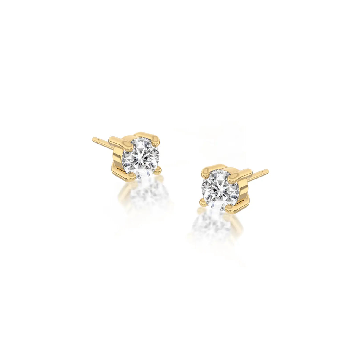 Trendy and versatile, the Heng 恒 diamond studs are perfect for office and evening wear.