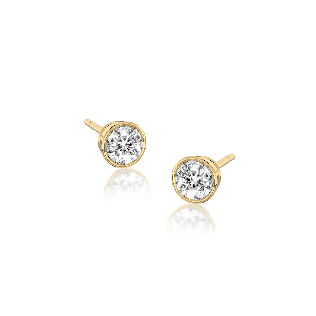 Straight-on view of the Yuan 圆 bezel studs, capturing their trendy, princess-worthy sparkle.