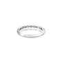 Chun 春 diamond ring a beautiful blend of stylish elegance and dazzling brilliance.