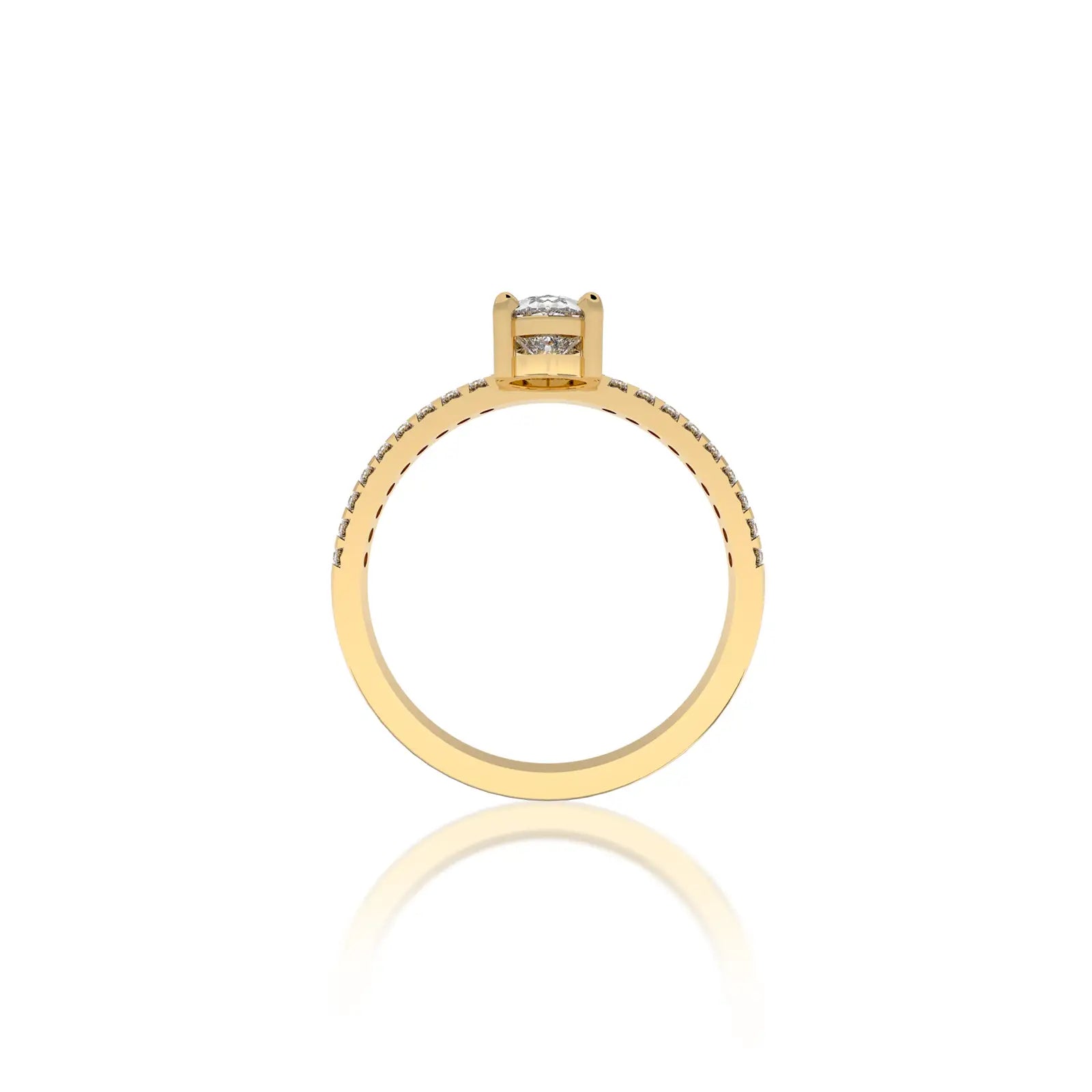 The Xi 禧 pear ring offers a stylish sparkle suited for daily office and trend-setting casual wear.