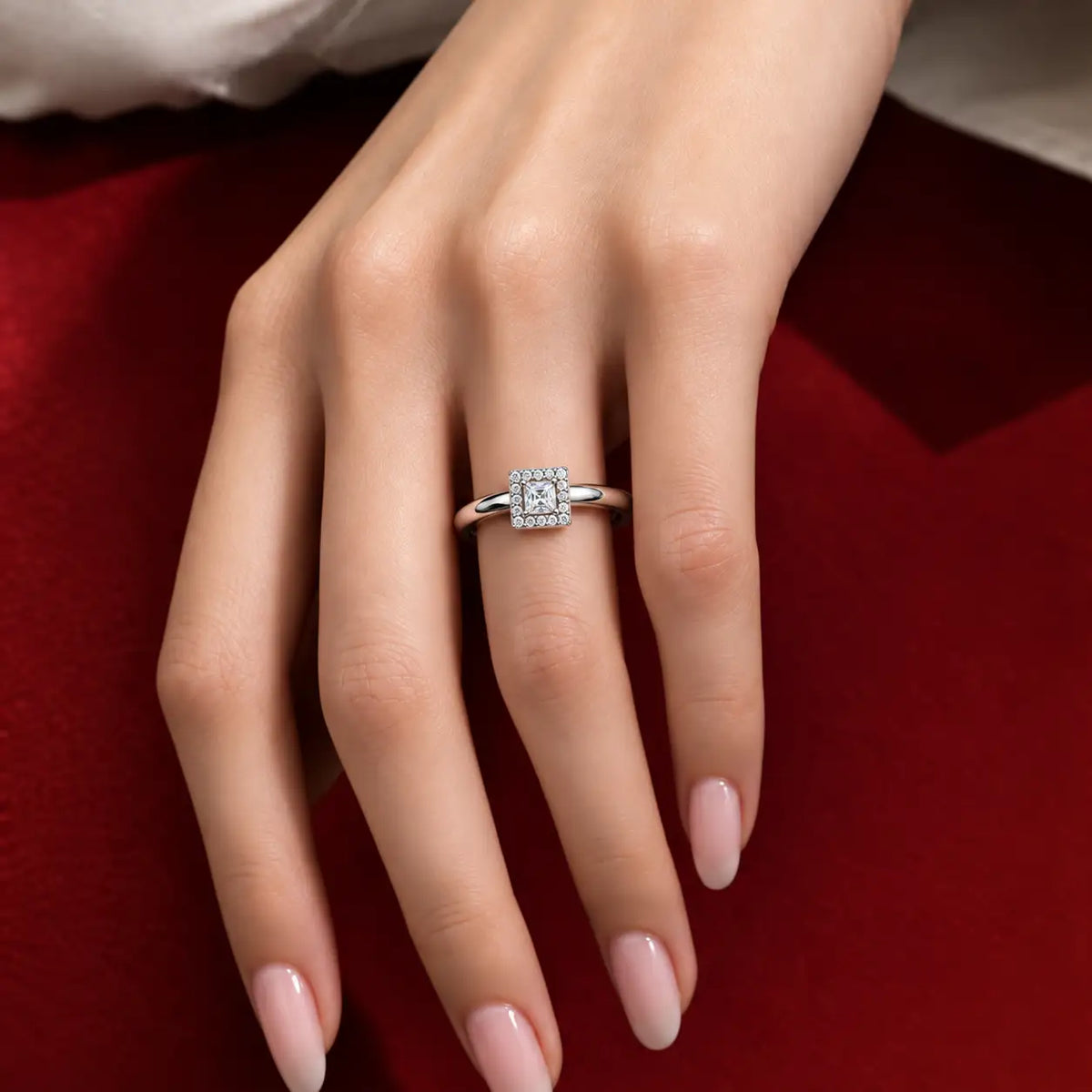 MI of 0.5 Ct Princess Cut Diamond Halo Ring 